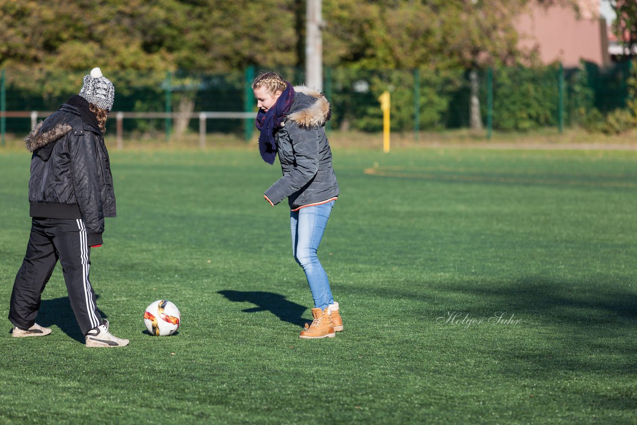 Bild 158 - Frauen SV Henstedt Ulzburg II - TSV Russee : Ergebnis: 6:0